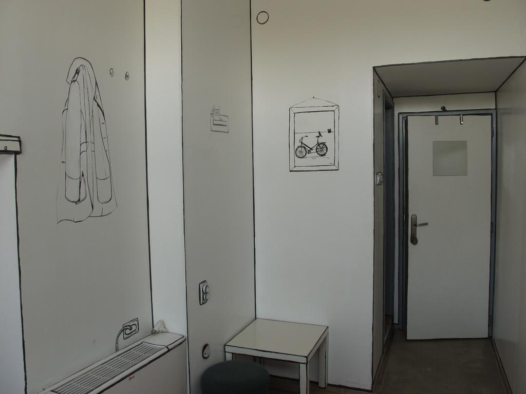 Arkabarka Floating Hostel