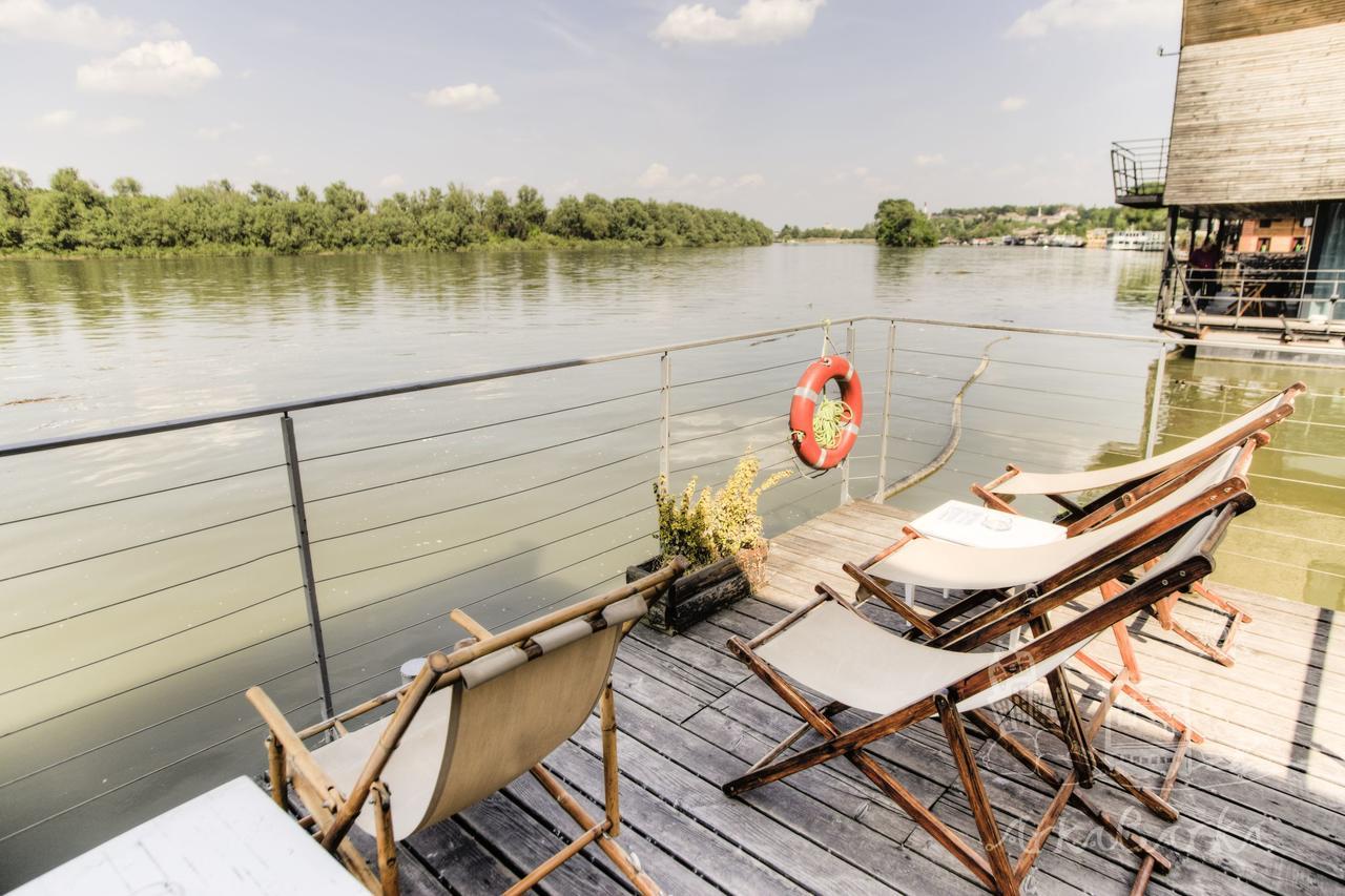 Arkabarka Floating Hostel Belgrade